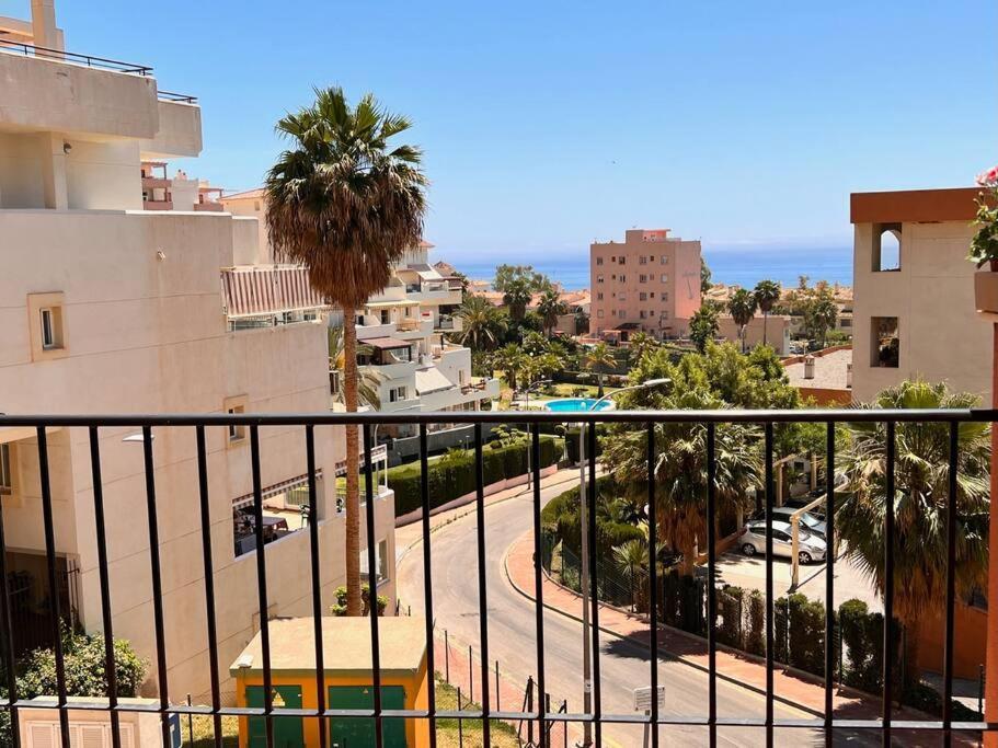 Benalmadena Costa Malaga Apartamento Muy Acogedor Con Vistas Al Mar Terraza Gigante Para Verano E Invierno Parking Exterior foto